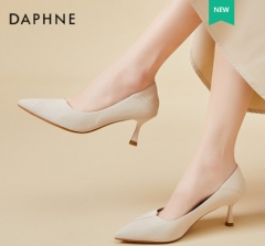 达芙妮白色高跟鞋女不累脚2022年新款法式浅口尖头单鞋女气质细跟